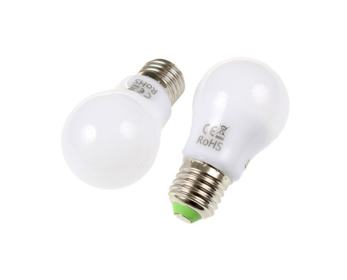 LED žárovka E27 SA6W 360° studená bílá