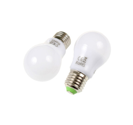 LED žárovka E27 SA6W 360° studená bílá